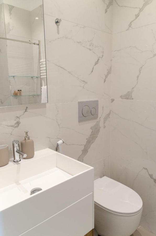 Apulialux Seaview Prestige Apt / Jacuzzi + Parking Lägenhet Polignano a Mare Exteriör bild